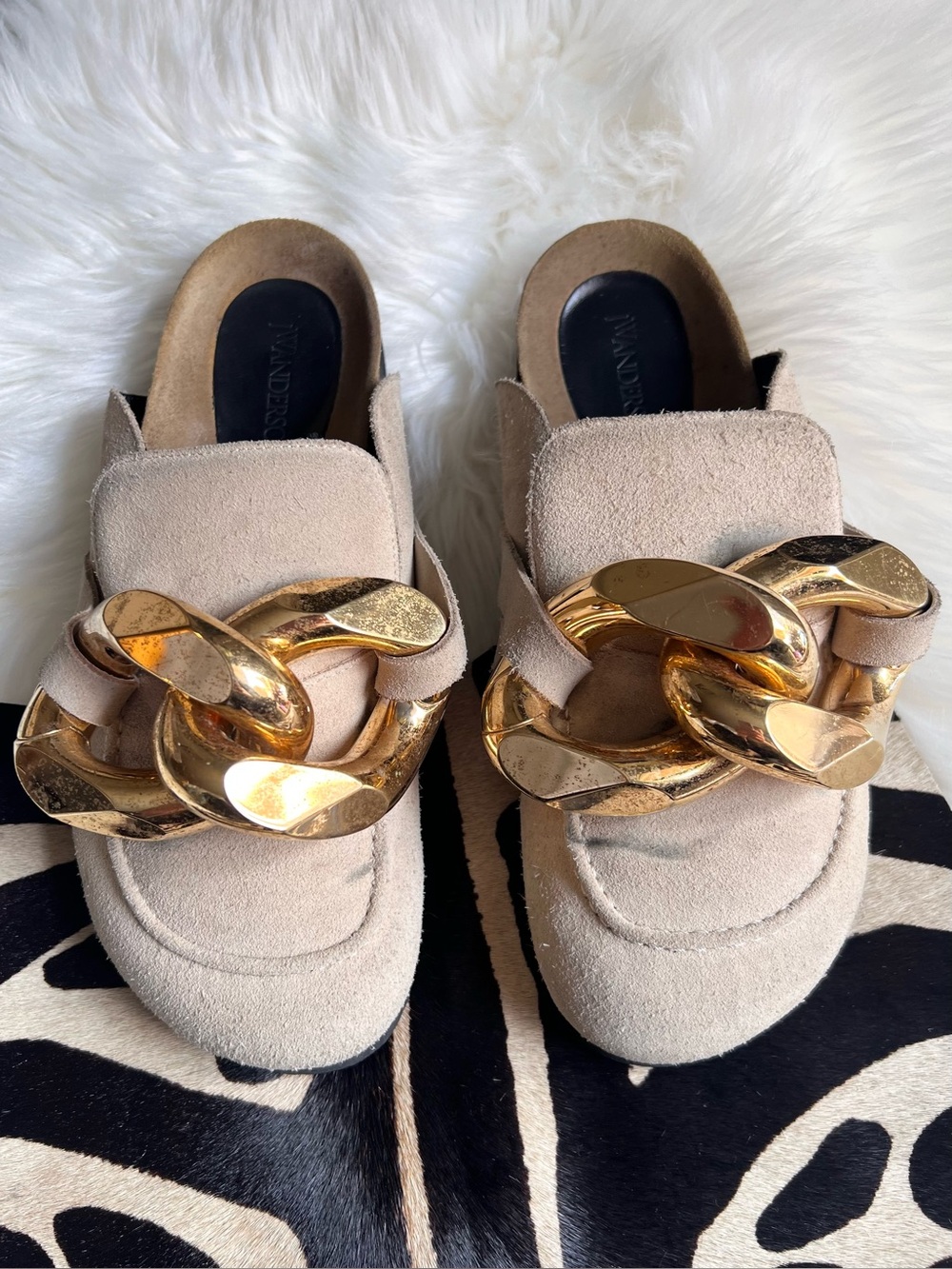 JW Anderson Mules Women’s Sz 41 US 12 Beige Suede Curb Chain Slippers Casual